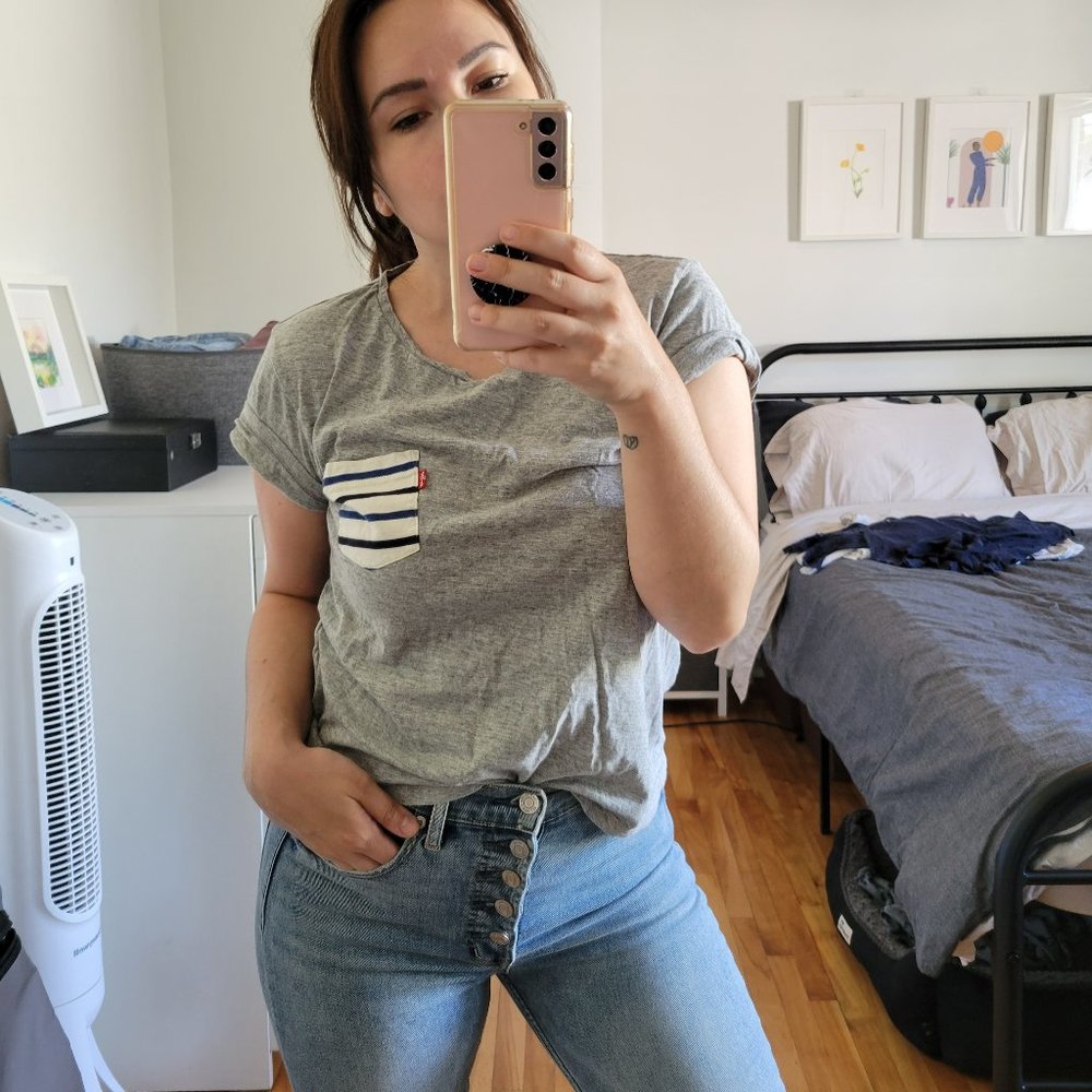 Levis / 90s T-shirt Grey / Short Sleeve / Small